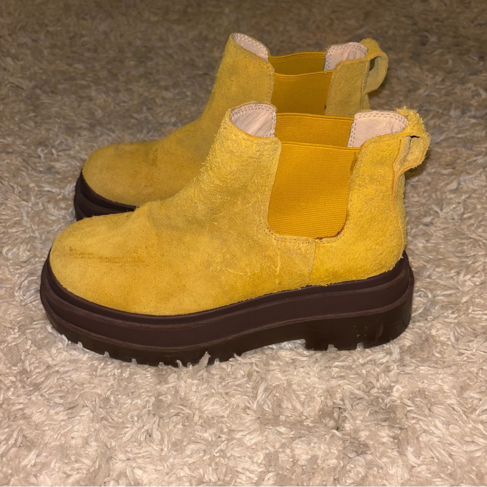Urban Outfitters Dana Suede Leather Chelsea Boot Size 8 - Picture 5 of 9
